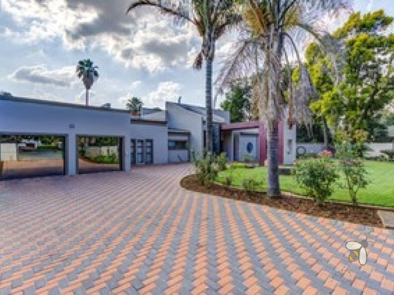 Sonneveld Estate homes for sale, Brakpan luxury property, 5 bedroom house Brakpan, homes with pool and bar Brakpan, Chas Everitt Brakpan listings, houses with 6 garages Brakpan