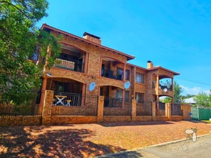 Brakpan Central townhouse for sale, 3 bedroom face brick townhouse Brakpan, ground floor townhouse Brakpan Central, sole mandate property Brakpan