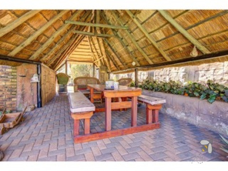 Dalpark Proper Brakpan property for sale, 3 bedroom home with pool Brakpan, face brick house Dalpark, sole mandate property Brakpan