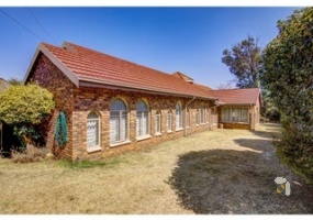 Dalpark Proper Brakpan property for sale, 3 bedroom home with pool Brakpan, face brick house Dalpark, sole mandate property Brakpan