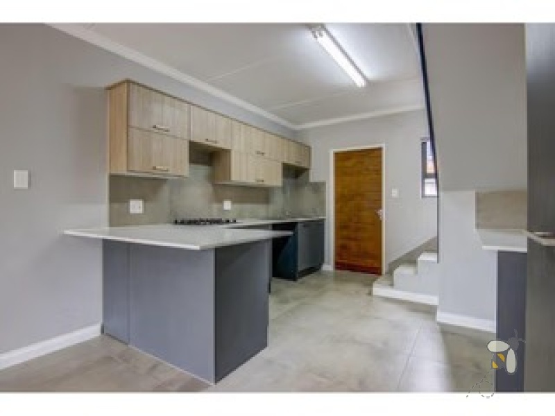 Heasley Place Brakpan, luxury townhouse Brakpan, 3 bedroom double-storey Kenleaf, secure estate Brakpan property for sale