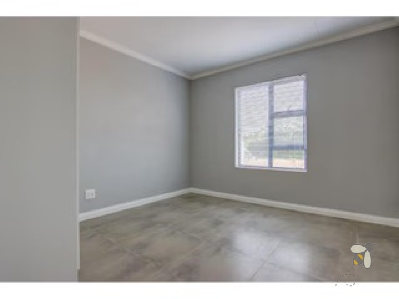 Heasley Place Brakpan, luxury townhouse Brakpan, 3 bedroom double-storey Kenleaf, secure estate Brakpan property for sale