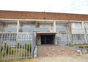 2 bedroom ground floor unit Benoni, flat for sale Benoni Central, secure complex Benoni property, RE/MAX Infoglobe