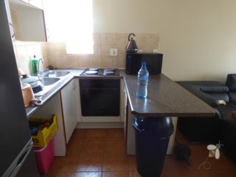 1 bedroom apartment Ravenswood Boksburg, flat for sale Boksburg, secure complex apartment, Ravenswood property for sale, RE/MAX Infoglobe