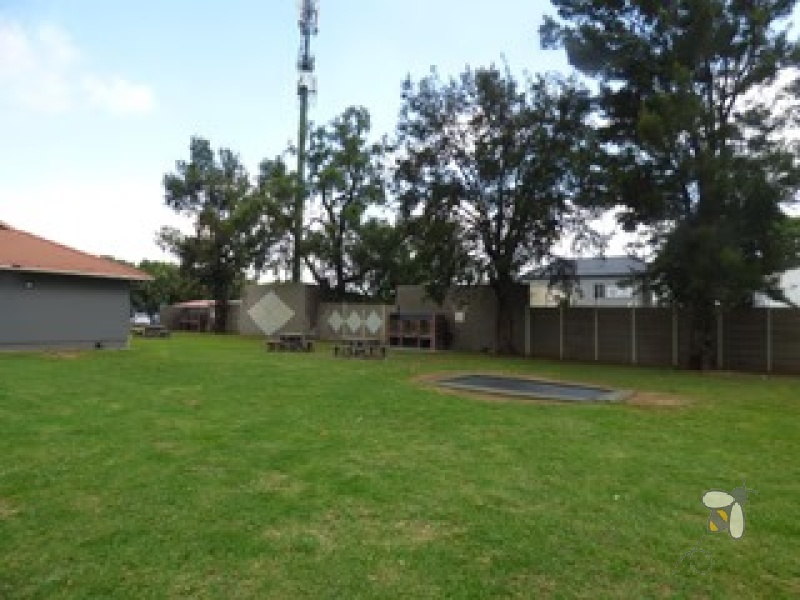 1-bedroom apartment Comet Boksburg, modern apartment with balcony Boksburg, flat with pool and braai area Comet Boksburg, secure apartment Boksburg for sale