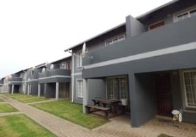1-bedroom apartment Comet Boksburg, modern apartment with balcony Boksburg, flat with pool and braai area Comet Boksburg, secure apartment Boksburg for sale