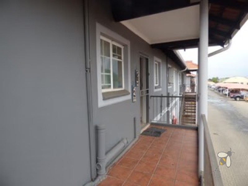 1-bedroom apartment Comet Boksburg, modern apartment with balcony Boksburg, flat with pool and braai area Comet Boksburg, secure apartment Boksburg for sale