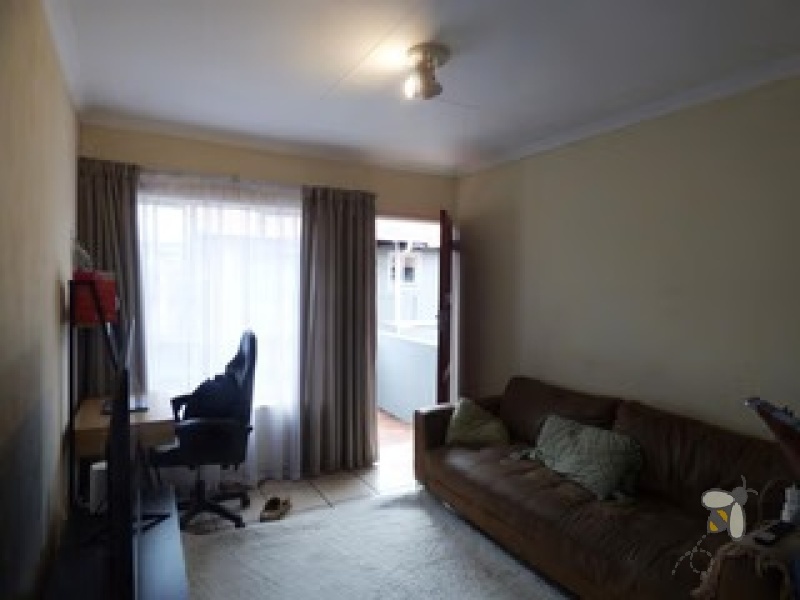 1-bedroom apartment Comet Boksburg, modern apartment with balcony Boksburg, flat with pool and braai area Comet Boksburg, secure apartment Boksburg for sale