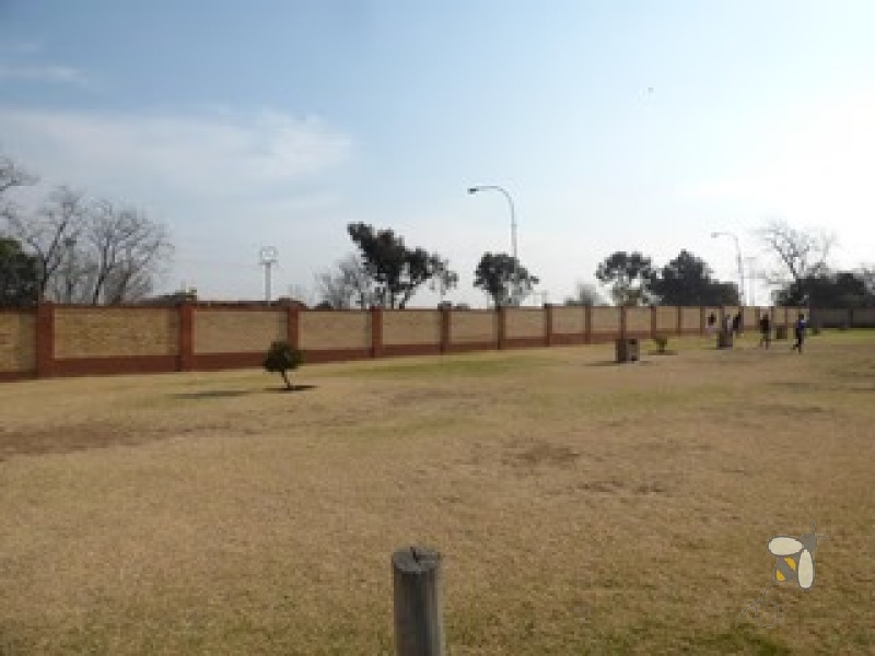 2-bedroom apartment Comet Boksburg, flat with balcony Boksburg, secure apartments for sale Boksburg, property for sale Comet