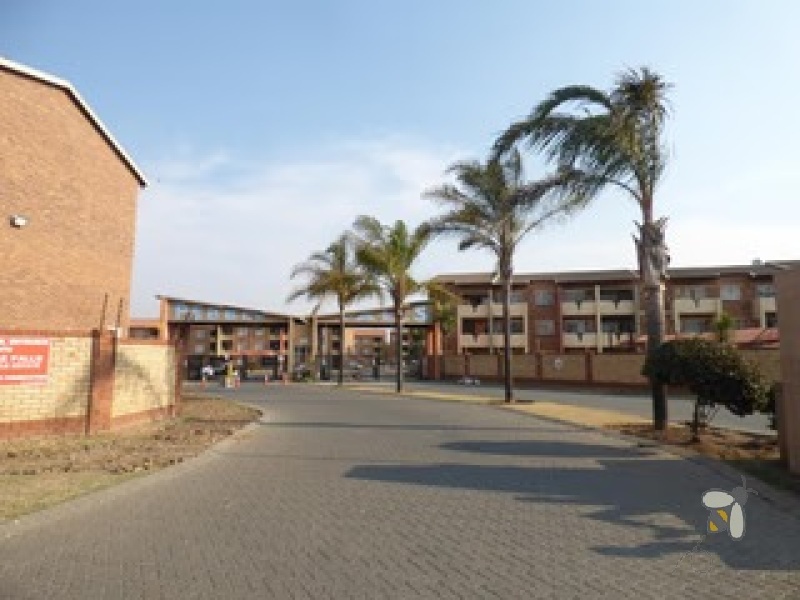2-bedroom apartment Comet Boksburg, flat with balcony Boksburg, secure apartments for sale Boksburg, property for sale Comet