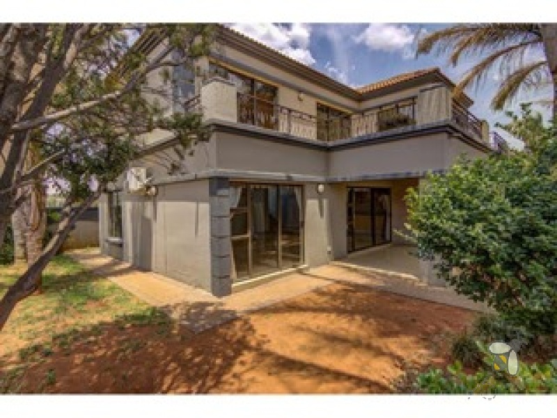 Villa Verona Brakpan property, Kenleaf homes for sale, 3 bedroom estate home Brakpan, secure estate Brakpan, Chas Everitt Brakpan listings, family home with balconies Brakpan