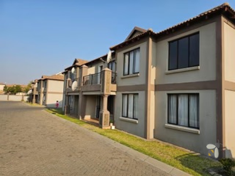 Helderwyk Estate Brakpan, 2 bedroom apartment Brakpan, ground floor unit Brakpan, Chas Everitt Brakpan listings, secure estate living Brakpan, property near Curro School Brakpan