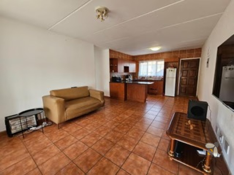 Helderwyk Estate Brakpan, 2 bedroom apartment Brakpan, ground floor unit Brakpan, Chas Everitt Brakpan listings, secure estate living Brakpan, property near Curro School Brakpan