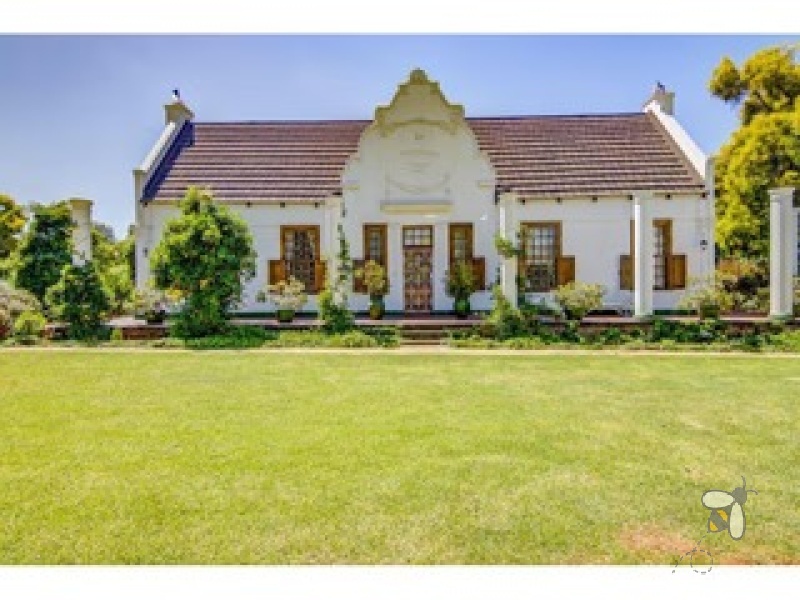 Sonneveld Brakpan property, small holding Brakpan, cottages for sale Brakpan, secure estate living Brakpan, Chas Everitt Brakpan listings, investment property Brakpan