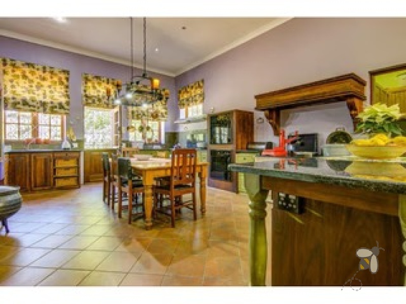 Sonneveld Brakpan property, small holding Brakpan, cottages for sale Brakpan, secure estate living Brakpan, Chas Everitt Brakpan listings, investment property Brakpan