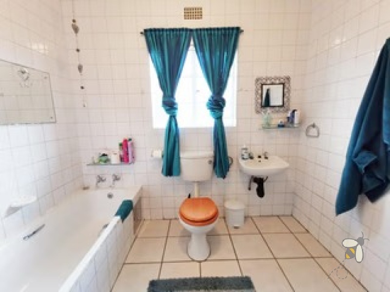 Sunair Park Brakpan townhouse, 3 bedroom simplex Brakpan, townhouse with garden Brakpan, secure complex Brakpan, Chas Everitt Brakpan