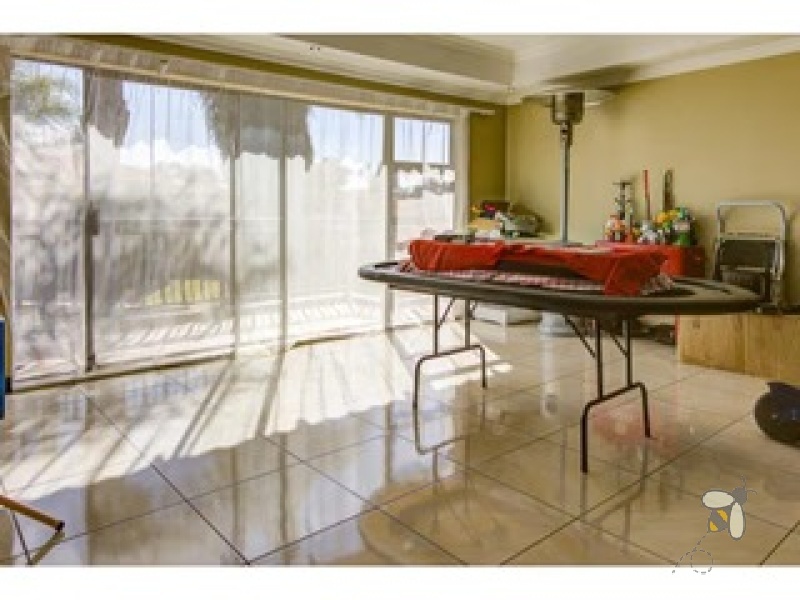 Sonneveld Brakpan property, 4 bedroom home Sonneveld, luxury house Brakpan, home with bar and jacuzzi Sonneveld, Chas Everitt Brakpan