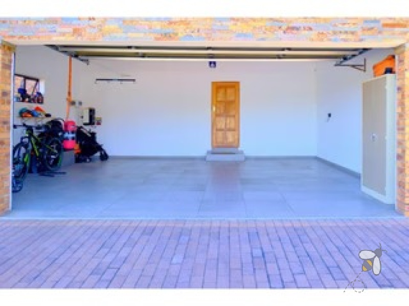 Dalpark Brakpan property, luxury home Dalpark, house with cottage Dalpark Brakpan, home with pool and inverter Dalpark, Chas Everitt Brakpan