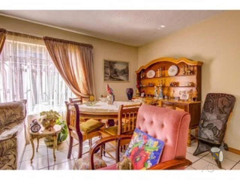 Brenthurst Brakpan property, 2 houses 1 price Brakpan, house with granny flat Brenthurst, Chas Everitt Brakpan, Brakpan family homes