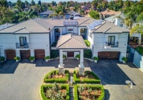 Sonneveld Estate Brakpan property, luxury home Brakpan, Chas Everitt Brakpan exclusive mandate, 6 bedroom house Brakpan, Brakpan luxury estate homes