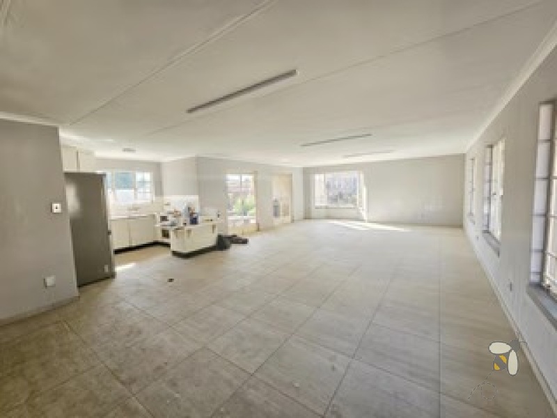 Dalpark unit for sale, 1.5 bedroom property Brakpan, townhouse with private garden Dalpark, Chas Everitt Brakpan, property near Mall@Carnival