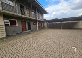 Kenleaf Brakpan property, ground floor unit for sale Brakpan, 2 bedroom apartment Kenleaf, Chas Everitt Brakpan, property near schools and shops