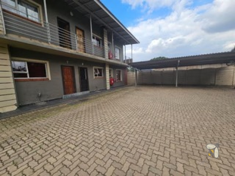 Kenleaf Brakpan property, ground floor unit for sale Brakpan, 2 bedroom apartment Kenleaf, Chas Everitt Brakpan, property near schools and shops