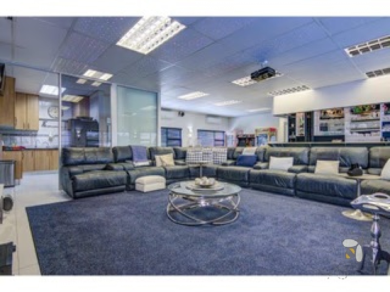 Sonneveld Brakpan luxury home, designer home Brakpan, 1000m2 house for sale Brakpan, Chas Everitt Brakpan, prestige property Sonneveld, house with pool Brakpan