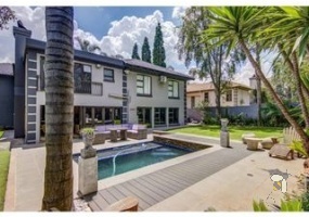 Sonneveld Estate Brakpan, Sonneveld Brakpan property, Brakpan luxury homes, Brakpan estate living, Brakpan houses for sale, Sonneveld 5 bedroom home, Sonneveld pool house, Sonneveld secure estate, Brakpan modern homes, Brakpan dream home