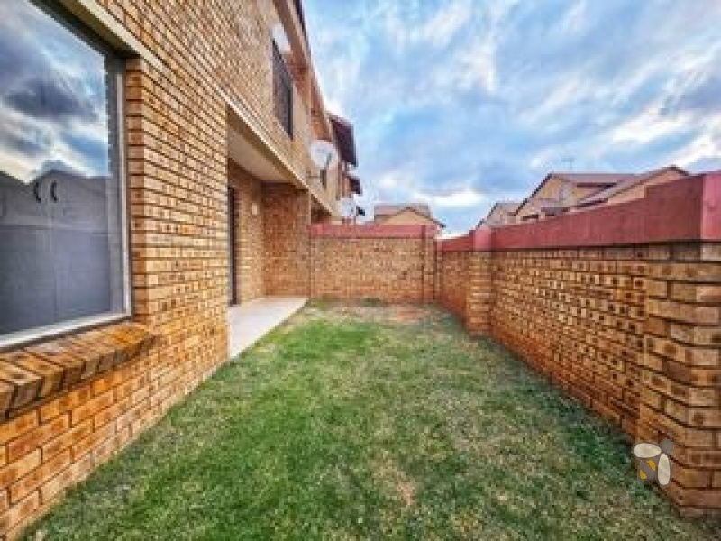 Sunair Park property for sale, 2 bedroom house Brakpan, Brakpan homes for sale, property investment Brakpan, Sunair Park real estate, Chas Everitt Brakpan, PPRA registered agents