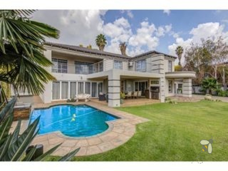 Sonneveld Estate Brakpan, Brakpan houses for sale, luxury family home Brakpan, 3 bedroom house Sonneveld, Brakpan property for sale, Sonneveld real estate, homes with pool Brakpan