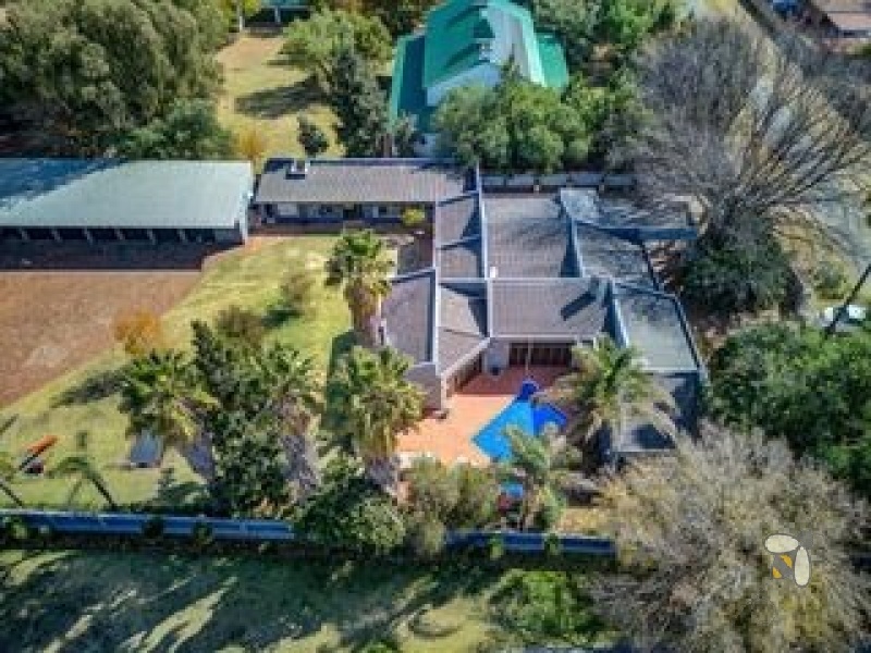 Rand Collieries Brakpan property, 4 bedroom home Brakpan, luxury houses Rand Collieries, homes with cottages Brakpan, large stand property Brakpan, entertainment homes Brakpan