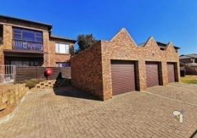 2 bedroom apartment Sonneveld Brakpan, renovated flats Brakpan, apartment with garage Sonneveld, apartments with pool Brakpan, modern homes Sonneveld Brakpan