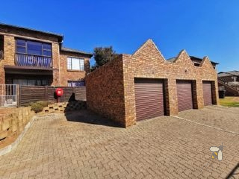 2 bedroom apartment Sonneveld Brakpan, renovated flats Brakpan, apartment with garage Sonneveld, apartments with pool Brakpan, modern homes Sonneveld Brakpan