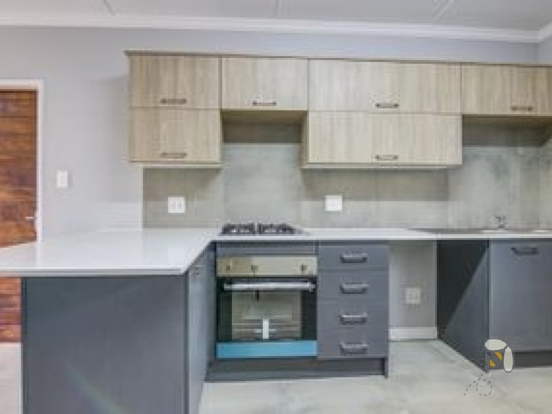 Heasley Place Kenleaf Brakpan, new development Brakpan, Brakpan homes for sale, double storey houses Brakpan, secure estate Kenleaf, Chas Everitt Brakpan