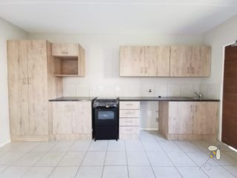 Heasley Place, Kenleaf, Brakpan, 3 bedroom, double-storey, new development, Sigma Quartz kitchen, gas hob, double garage, pet-friendly garden, access controlled, no transfer fees, 100% bonds