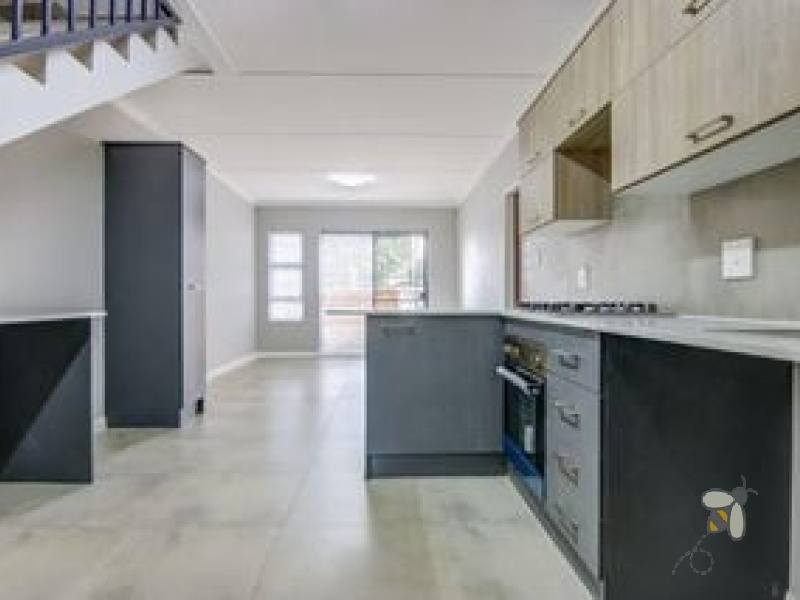 Heasley Place – Secure estate in Kenleaf, Brakpan. New 3-bedroom double-storey homes with Sigma Quartz kitchens, gas hob, double garage, pet-friendly garden. No transfer or bond fees.