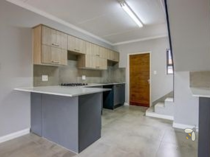 Heasley Place – Secure estate in Kenleaf, Brakpan. New 3-bedroom double-storey homes with Sigma Quartz kitchens, gas hob, double garage, pet-friendly garden. No transfer or bond fees.