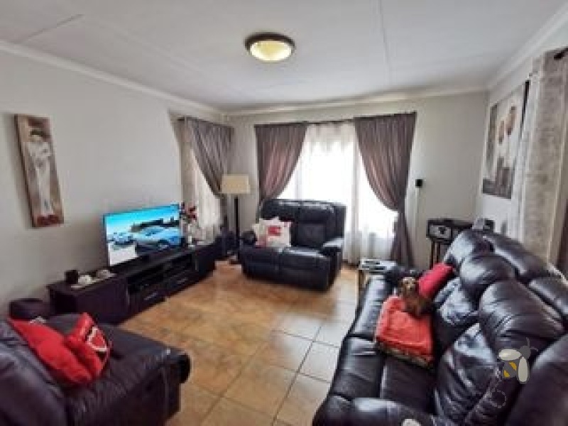Sonneveld property for sale, Brakpan freestanding home, 3 bedroom house Brakpan, secure estate Brakpan, facebrick home Sonneveld, private garden Brakpan, modern family home Brakpan, low maintenance house Brakpan