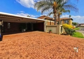 Sonneveld property for sale, Brakpan freestanding home, 3 bedroom house Brakpan, secure estate Brakpan, facebrick home Sonneveld, private garden Brakpan, modern family home Brakpan, low maintenance house Brakpan