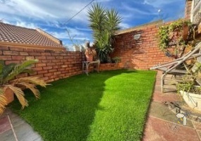 Brakpan Central townhouse, 2 bedroom simplex Brakpan, pet-friendly townhouse Brakpan, facebrick home Brakpan, investment property Brakpan, lock-up garage Brakpan, first-time buyer Brakpan