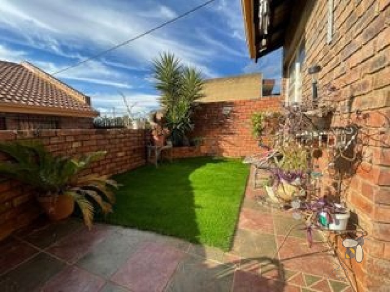 Brakpan Central townhouse, 2 bedroom simplex Brakpan, pet-friendly townhouse Brakpan, facebrick home Brakpan, investment property Brakpan, lock-up garage Brakpan, first-time buyer Brakpan