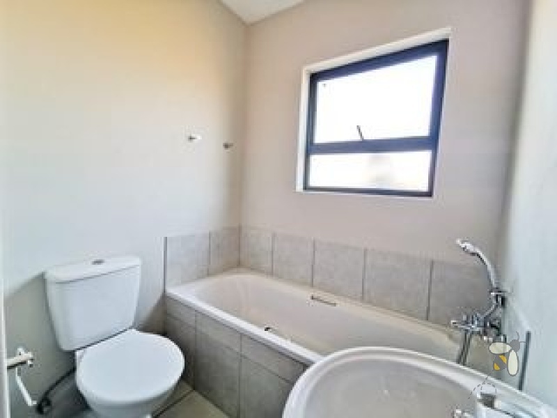 Kenleaf Brakpan homes, 2 bedroom unit Brakpan, secure estate Brakpan, new development Brakpan, investment property Brakpan, sectional title Brakpan, granite kitchen Brakpan, tiled home Brakpan, solar geyser Brakpan, lock-up-and-go Brakpan