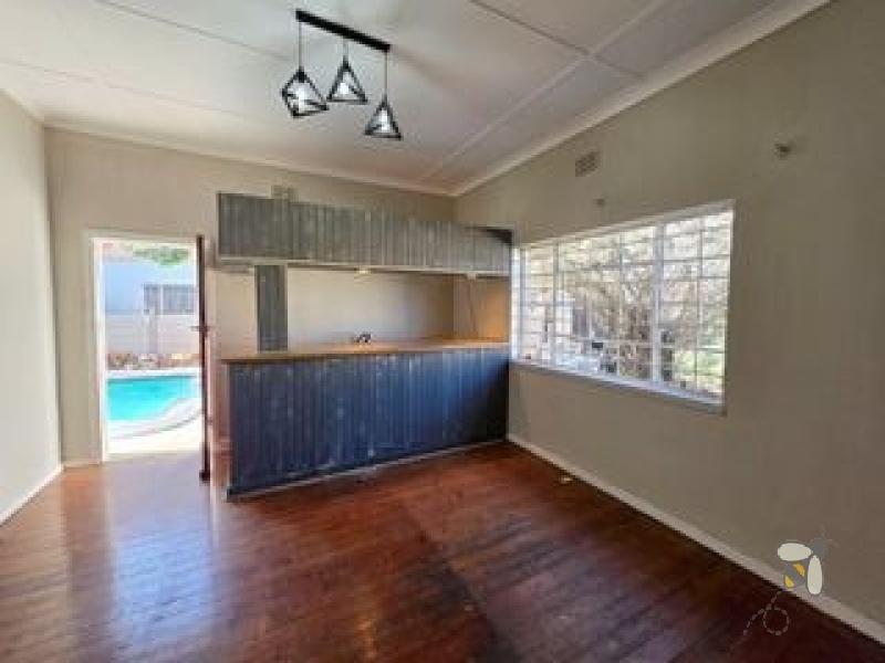 Dalview Brakpan property, 3 bedroom house Dalview, corner stand Dalview Brakpan, house with pool Brakpan, family home Dalview Brakpan, Brakpan renovated property, Dalview home for sale, Chas Everitt Brakpan