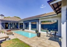 Brakpan property for sale, Sonneveld secure estate, 3-bedroom home Brakpan, luxury homes Sonneveld, houses with pool Brakpan, Chas Everitt Brakpan, modern family homes Brakpan, estate living Sonneveld, Brakpan real estate listings, homes with braai area Brakpan