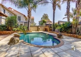 Sonneveld property for sale, Brakpan luxury homes, Sonneveld secure estate, 3-bedroom homes Brakpan, houses with pool Brakpan, family homes Sonneveld, Brakpan real estate, Chas Everitt Brakpan, Sonneveld estate living, modern homes Brakpan