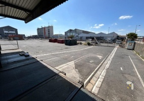 Paarden Eiland warehouse to lease, Cape Town industrial property, warehouse with yard, logistics warehouse, distribution warehouse, light manufacturing space, industrial lease Cape Town, warehouse with offices