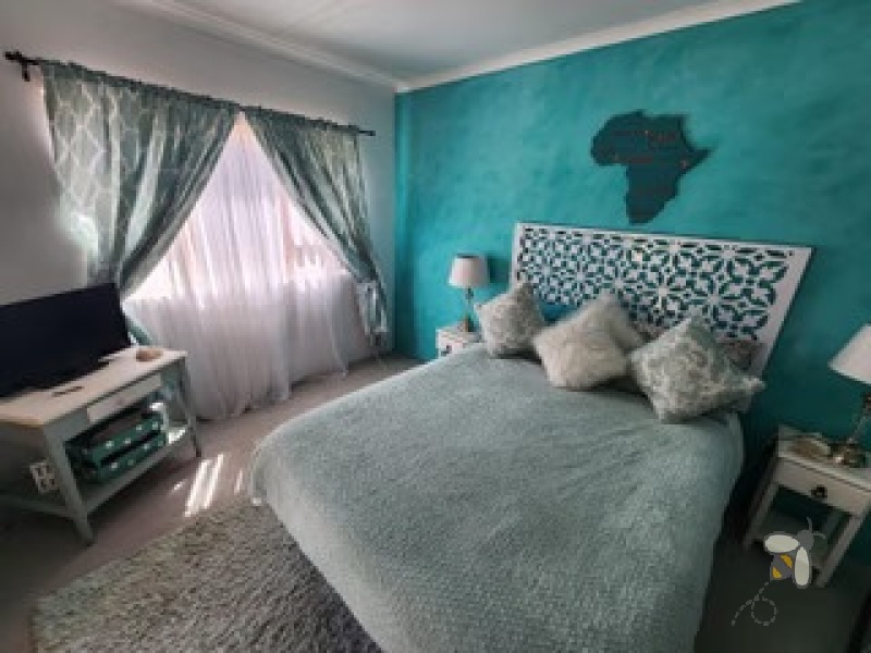 Oudtshoorn guest farm for sale, Swartberg mountains property, Cango Caves tourism investment, farm with accommodation, solar water system farm, tame wildlife property, furnished guest farm.