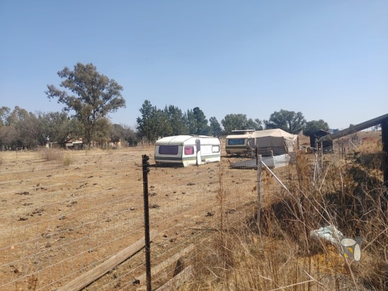 Smallholding for sale Lindequesdrift, 4 hectare plot Vanderbijlpark, farm with borehole and solar, workshop property for sale, Lindequesdrift investment land, partially completed house.