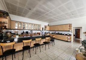 Home for sale Dalpark Proper, Brakpan family house, immaculate residence with pool, double volume lounge, house with en-suite and braai, Dalpark Proper property for sale.